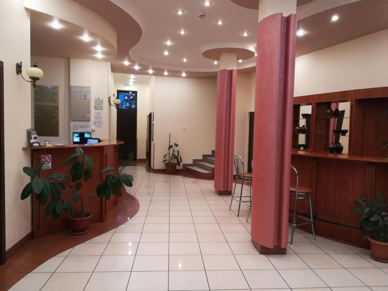 Hotel Everest Târgu-Mureş Extérieur photo